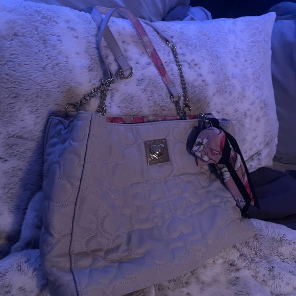 Betsey Johnson chain purse - Picture 8 of 16